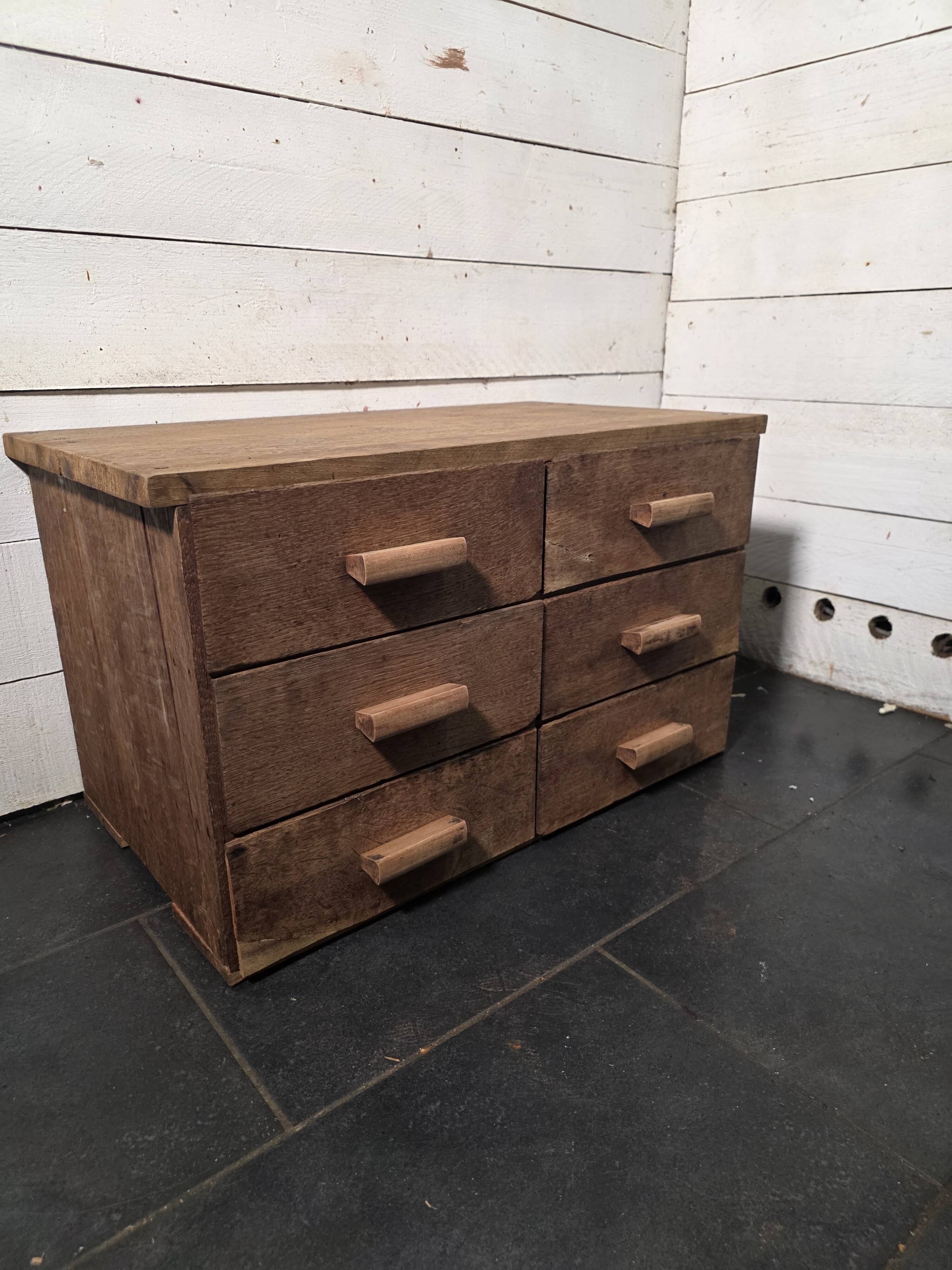 Antique workshop furniture with 6 drawers