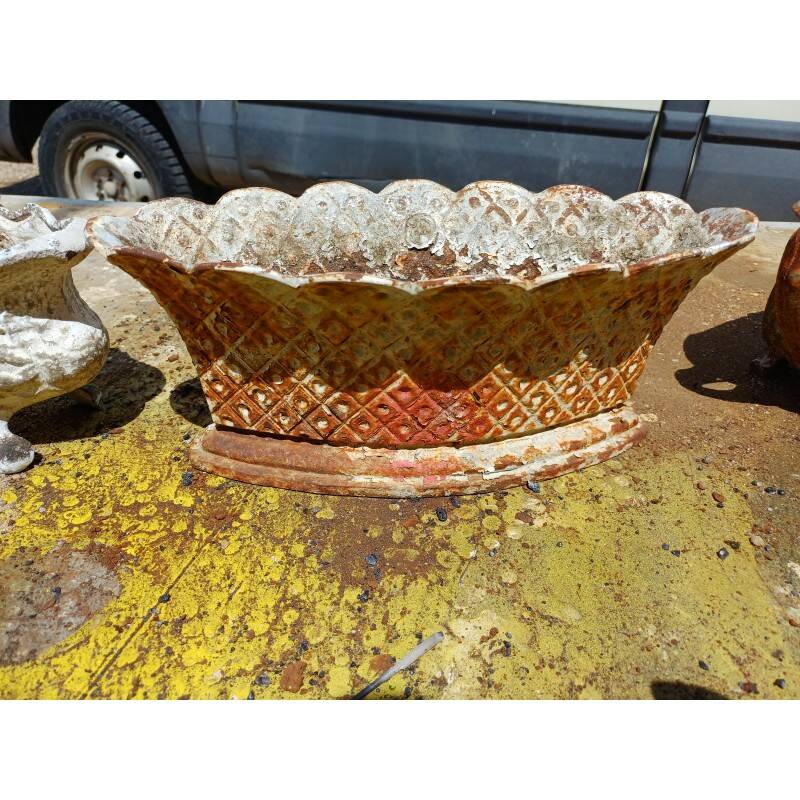 4 cast iron planters from 1900 from Charleville-Mézières, rockery style