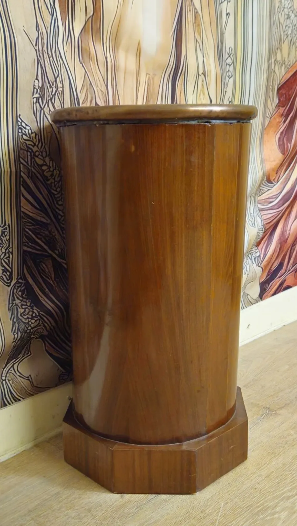 Somno / antique mahogany planter from the Empire period – 19th century