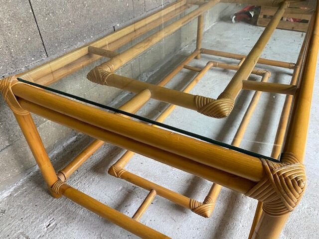 Rattan coffee table vintage glass top 1970