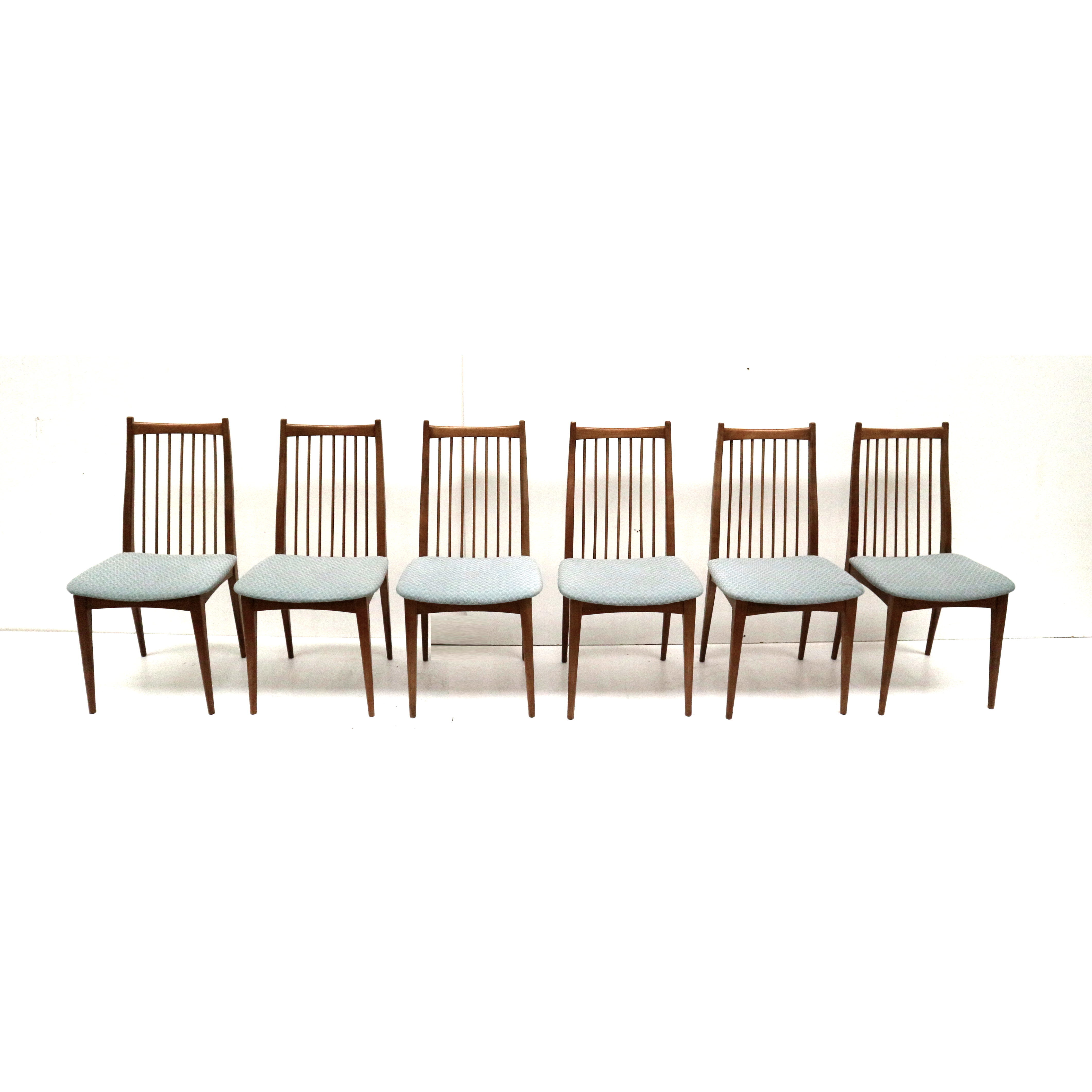 Set of 6 dining room chairs / bar chairs from the 1960s