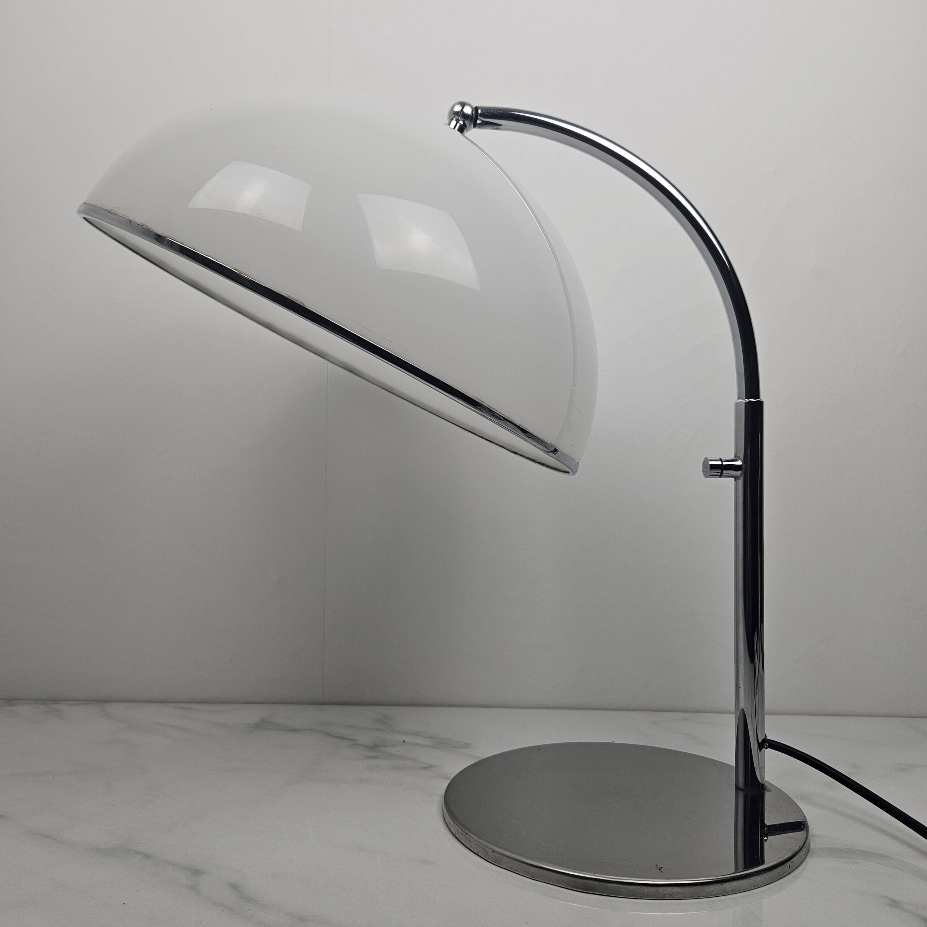 Table Lamp in Chrome And White Acrylic Diffuser, Italy 1970's