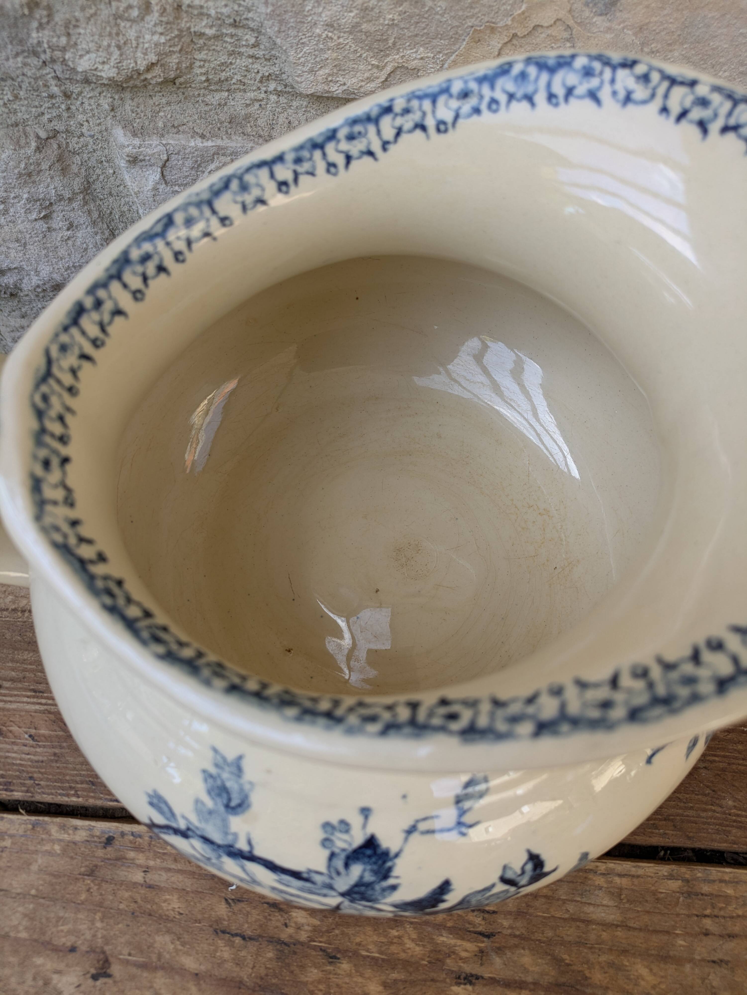 Opaque porcelain water jug from Gien, Aubépine Terre de Fer model.