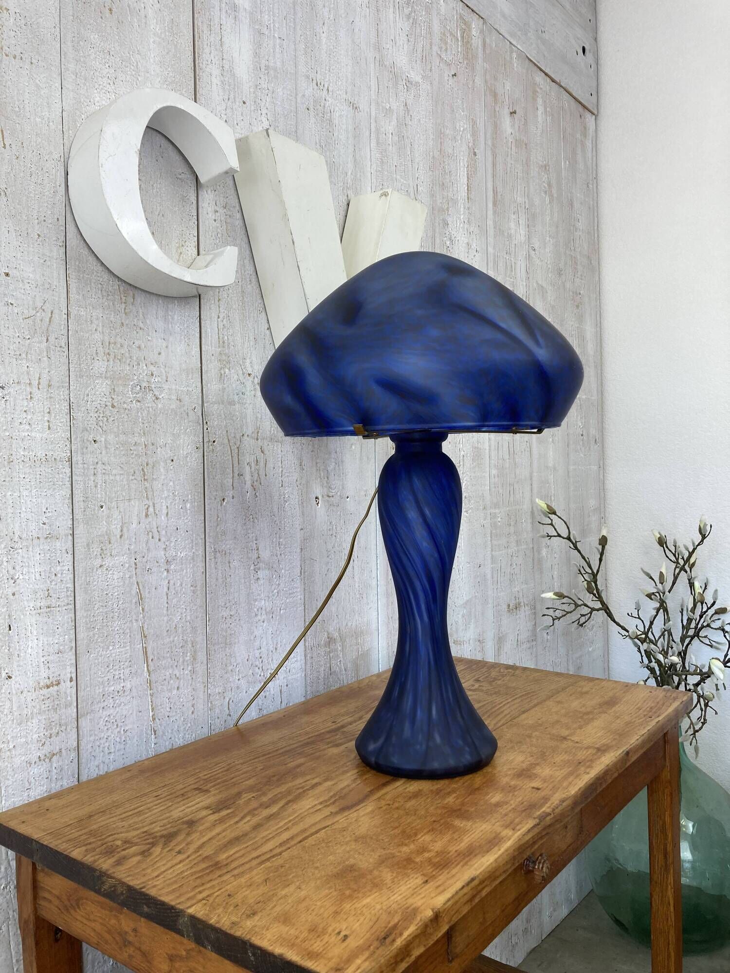 Mushroom lamp