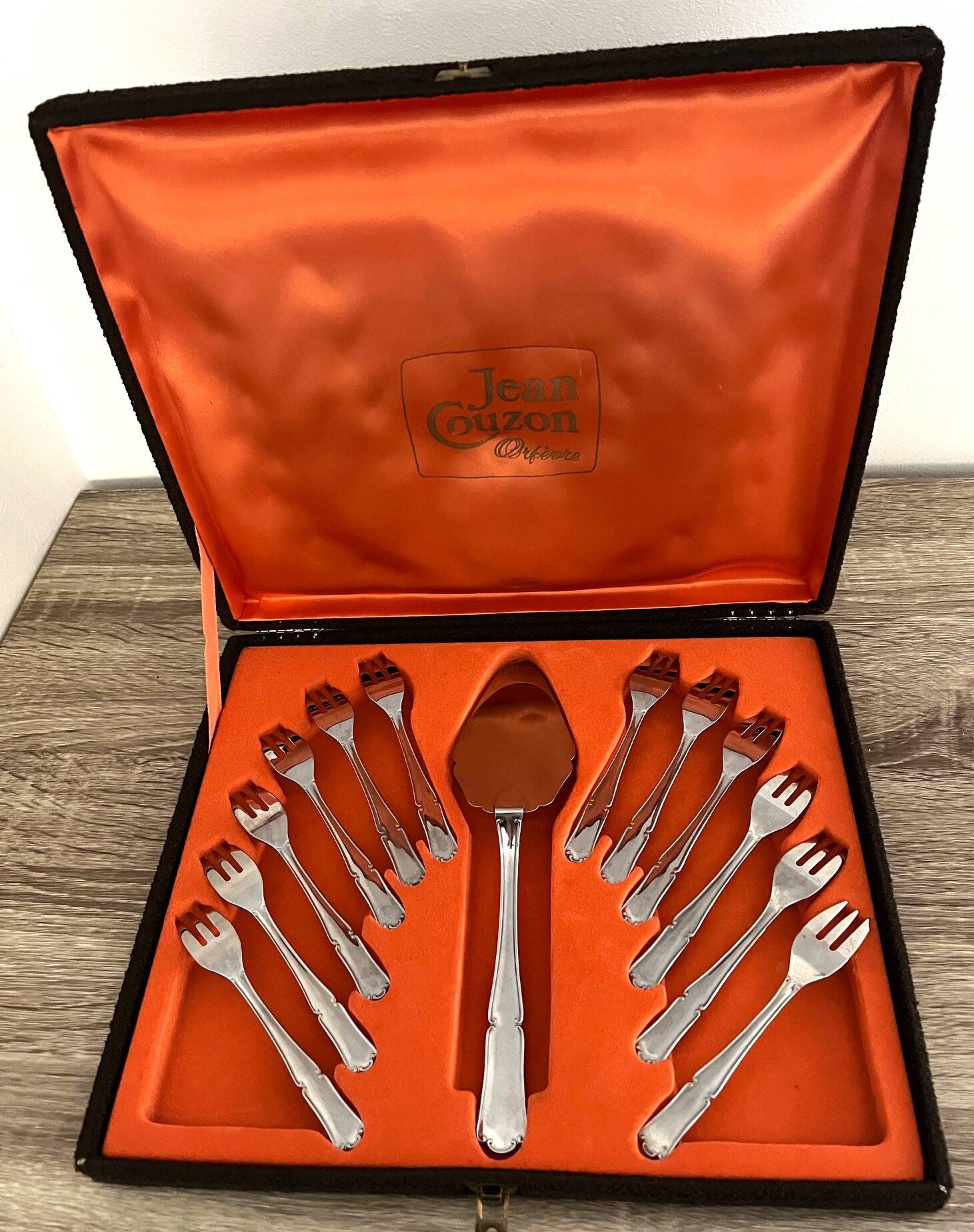 Jean Couzon 13-piece stainless steel dessert cutlery box/case
