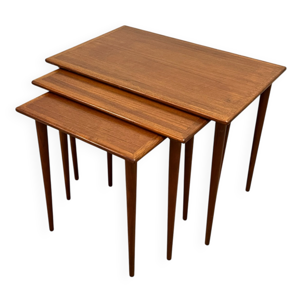 Tables gigognes danoises en teck