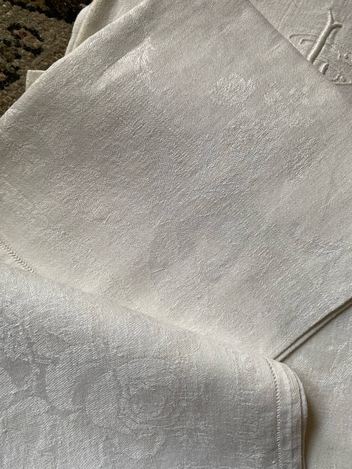 6  serviettes de table en fil de coton damassé blanc monogramme SL.