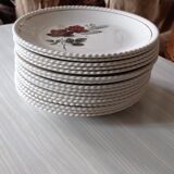 Set of sixteen flat plates