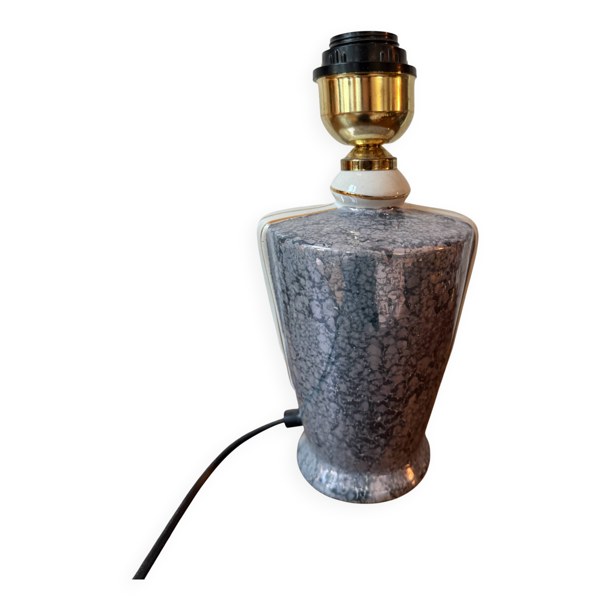 Marbled ceramic lamp base – graphic elegance