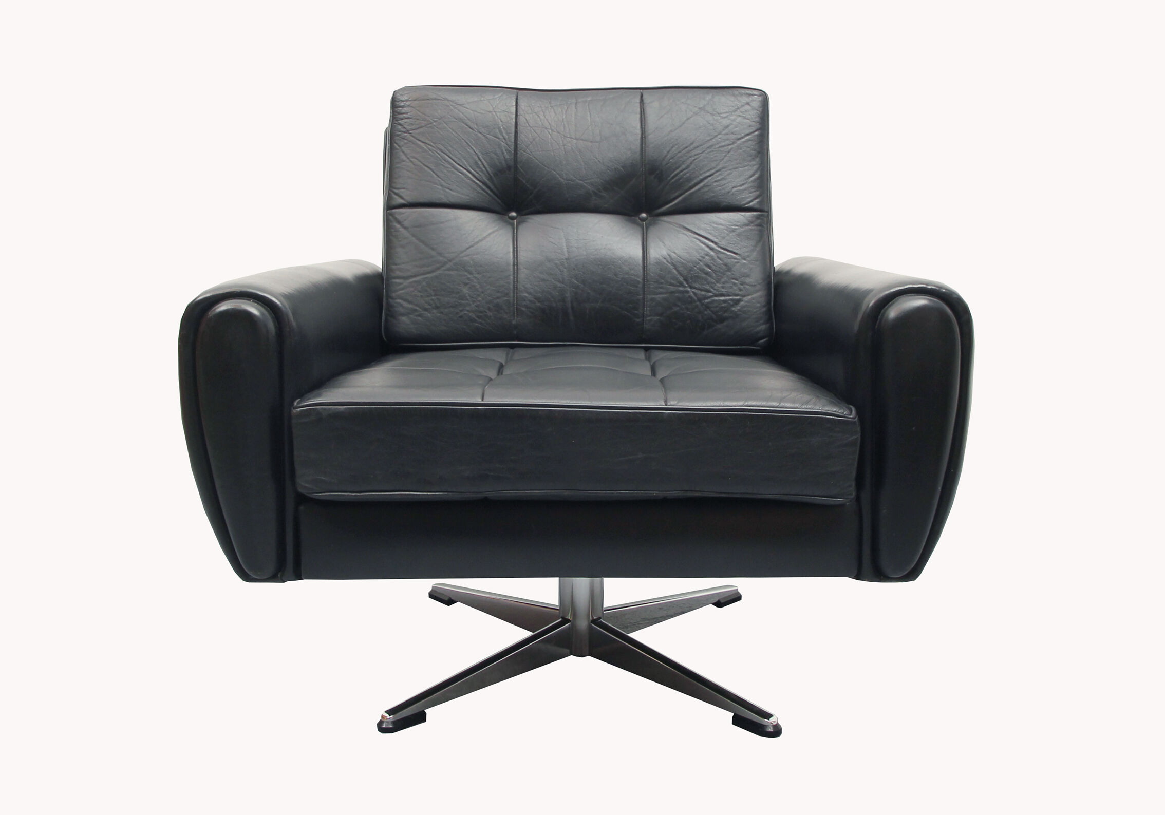 Chaise en cuir pivotant des années 1960 en noir