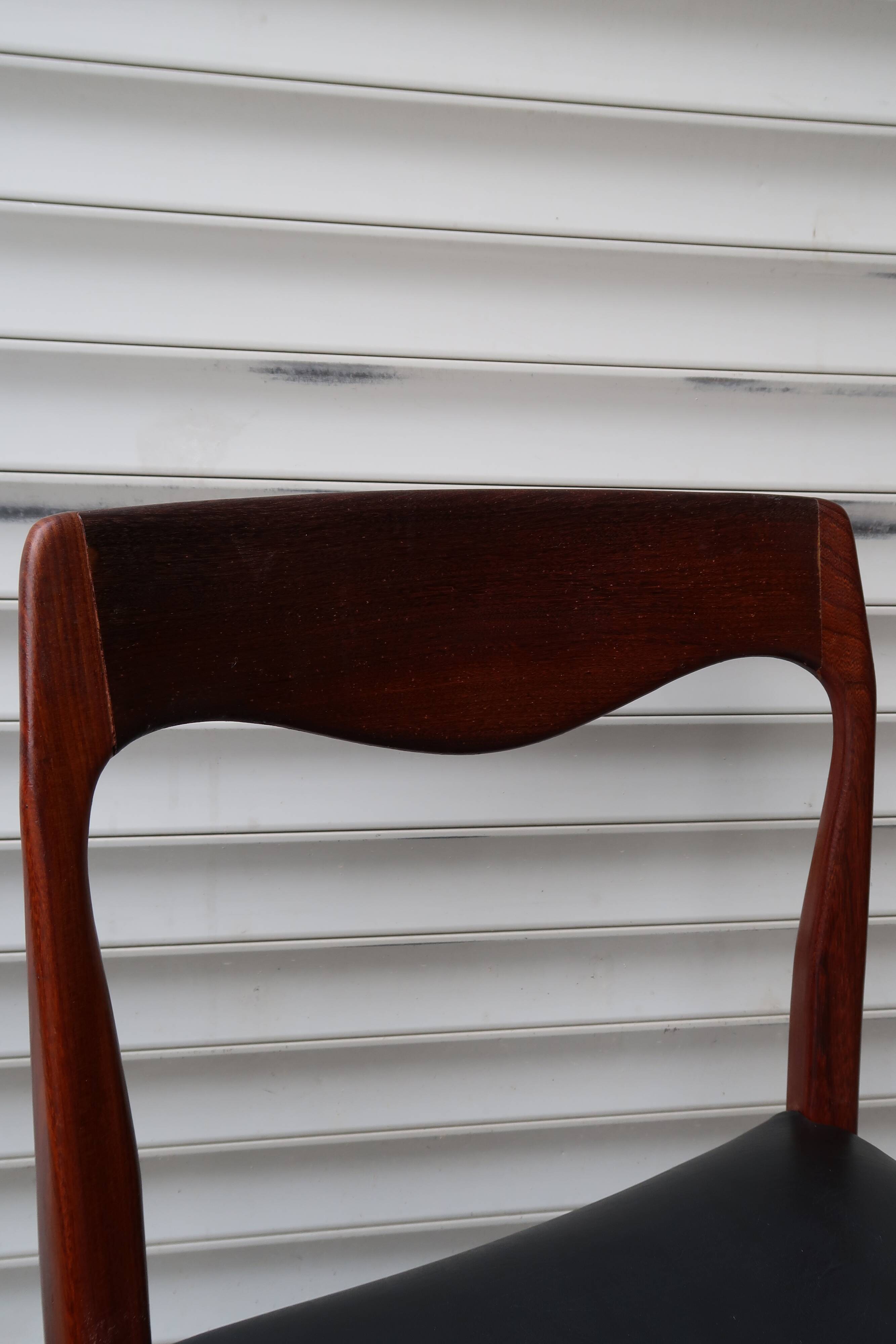 Series of 3 chairs Niels Otto Moller