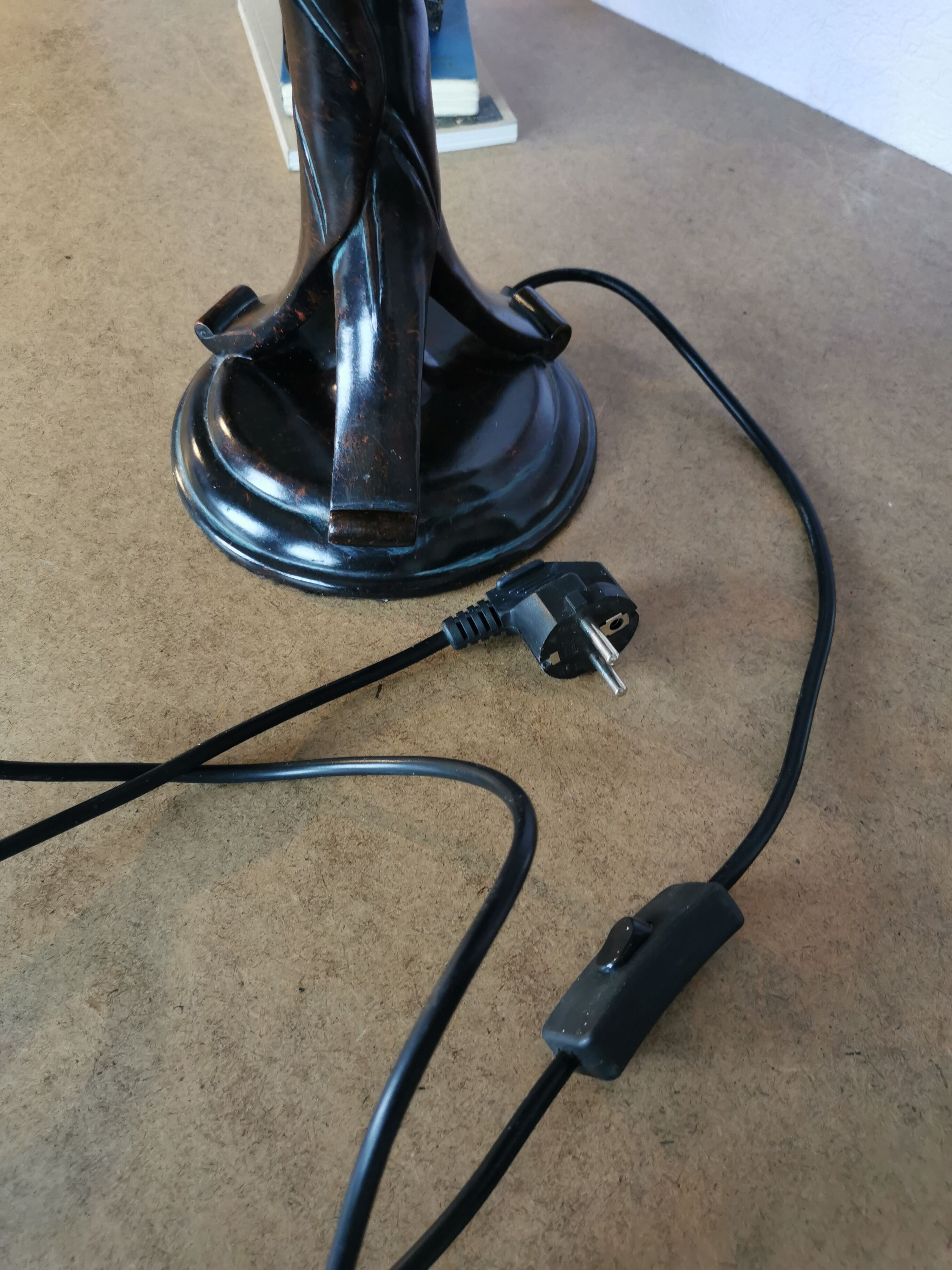 Tiffany style lamp, stained glass, art nouveau