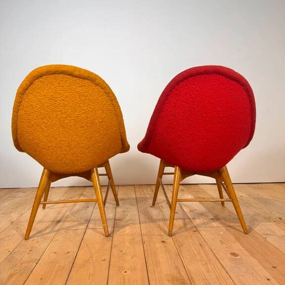 Vintage chair pair – style and versatility