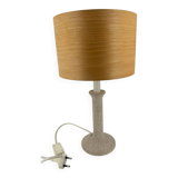 Lampe et abat-jour en bois clair