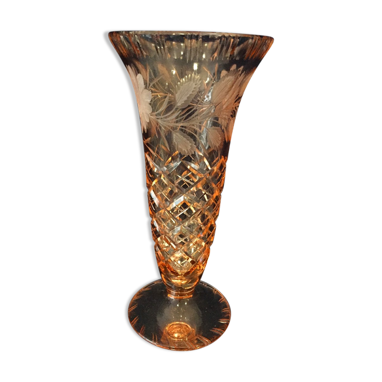 Salmon-coloured cone vase 1930 1940