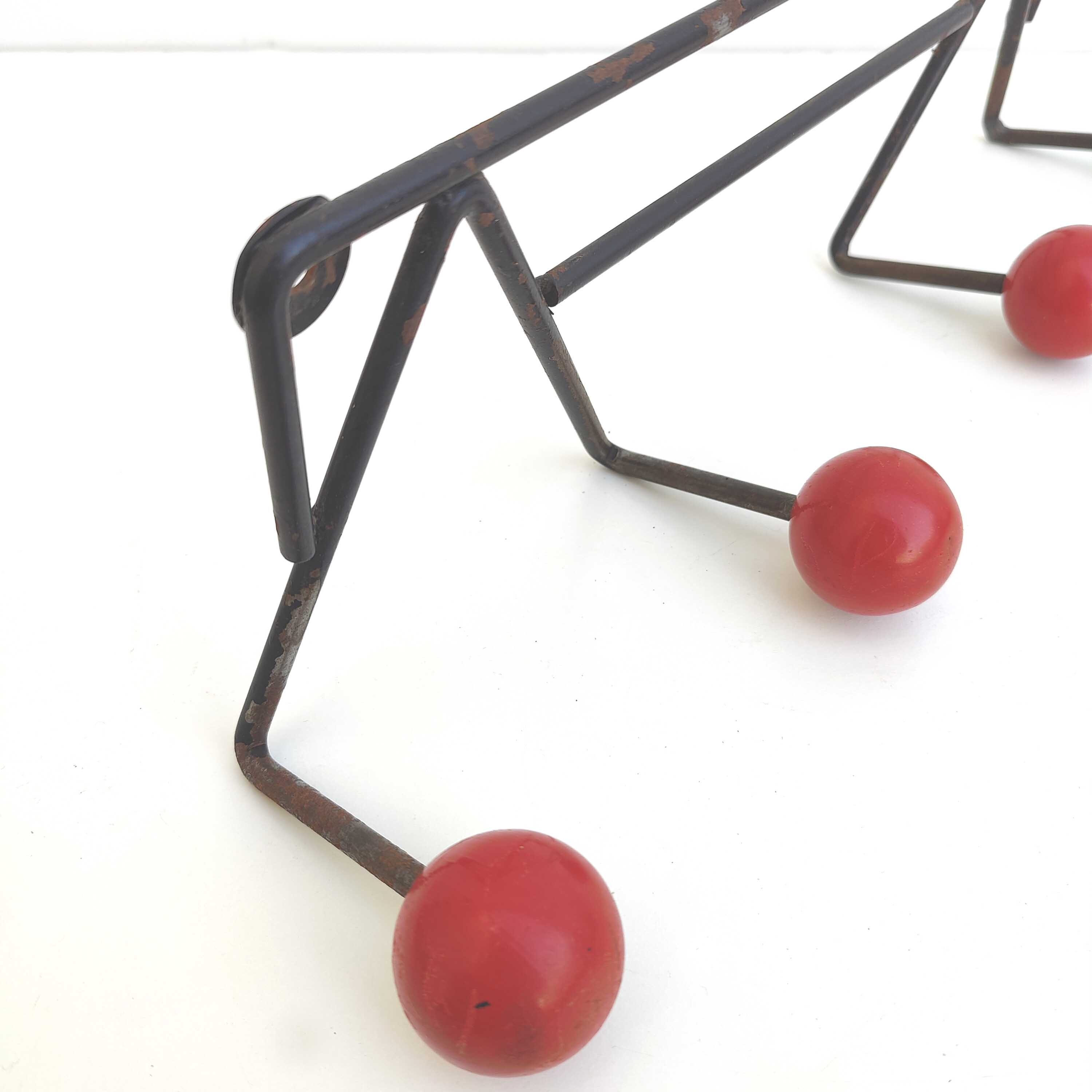 Coat rack Zig-Zag hooks balls red wood