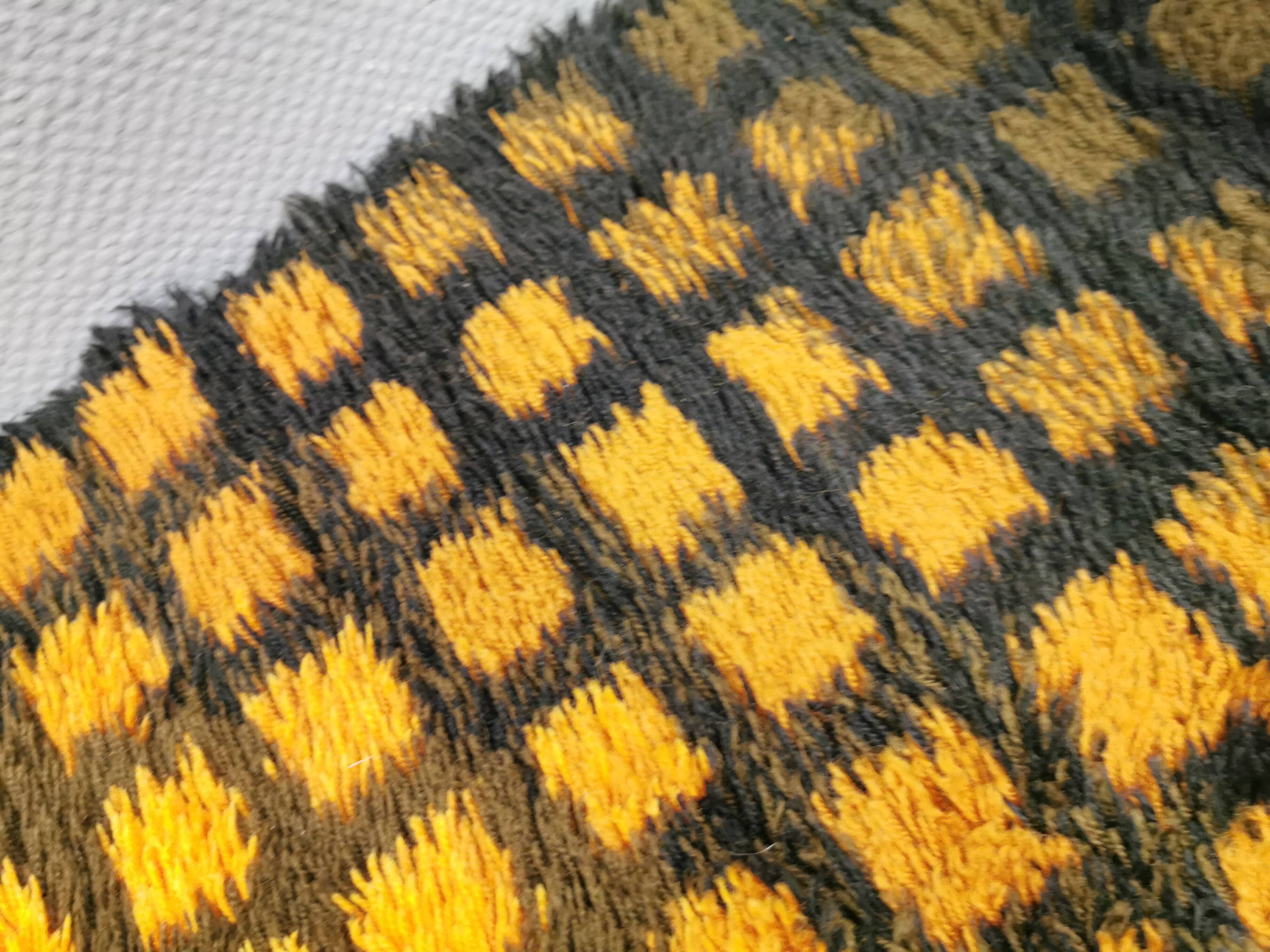 Rya wool rug, designed by the world-famous Verner Panton (1926-1998)