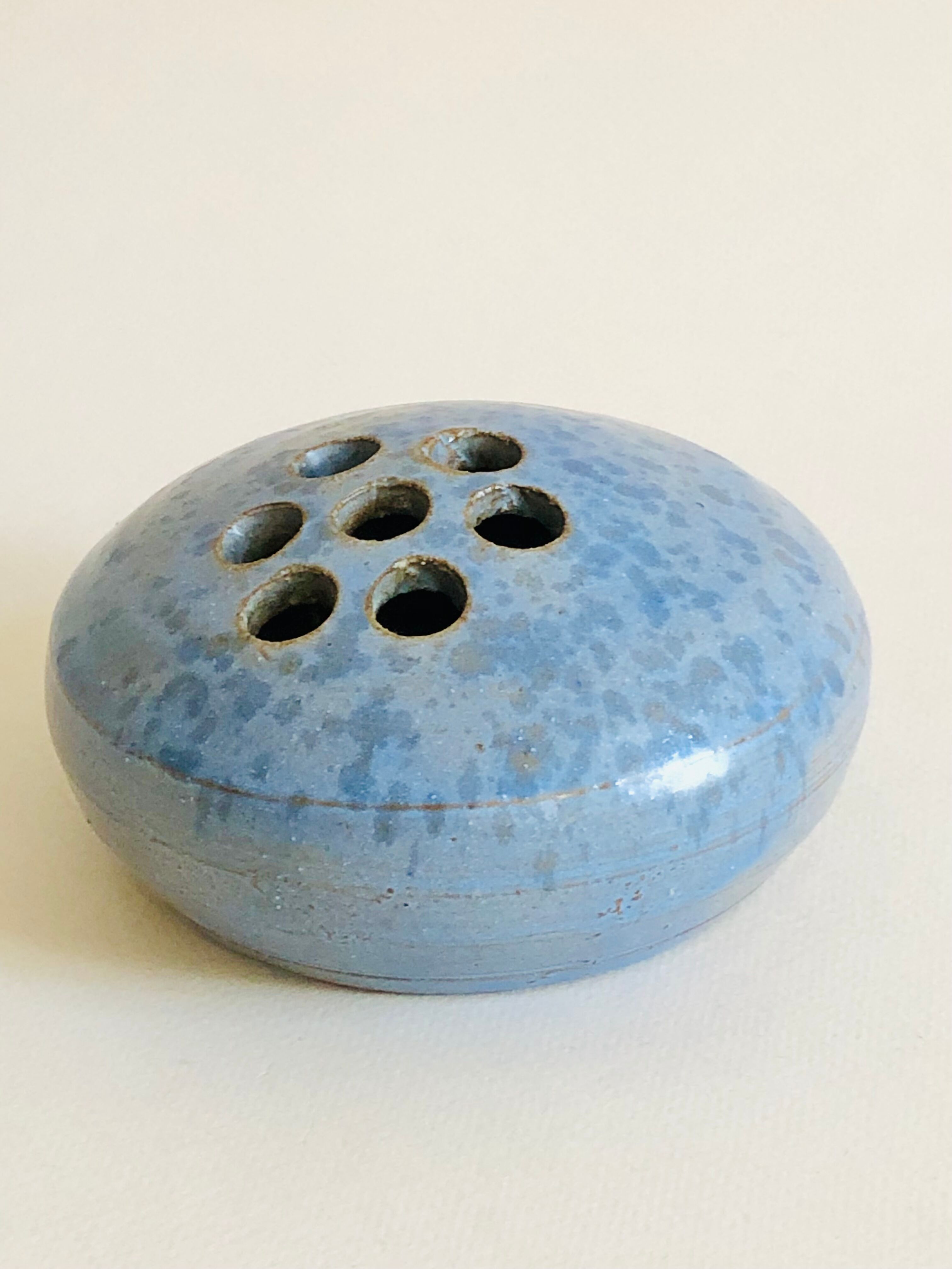 Vase pique-fleurs vintage en grès
