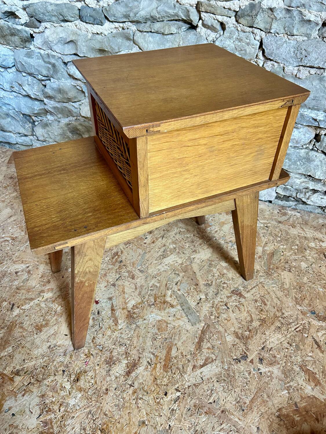 Vintage bedside table in wood & woven rattan