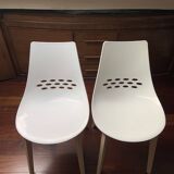 Set of 2 white Calligaris chairs
