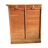 Double curtain cabinet