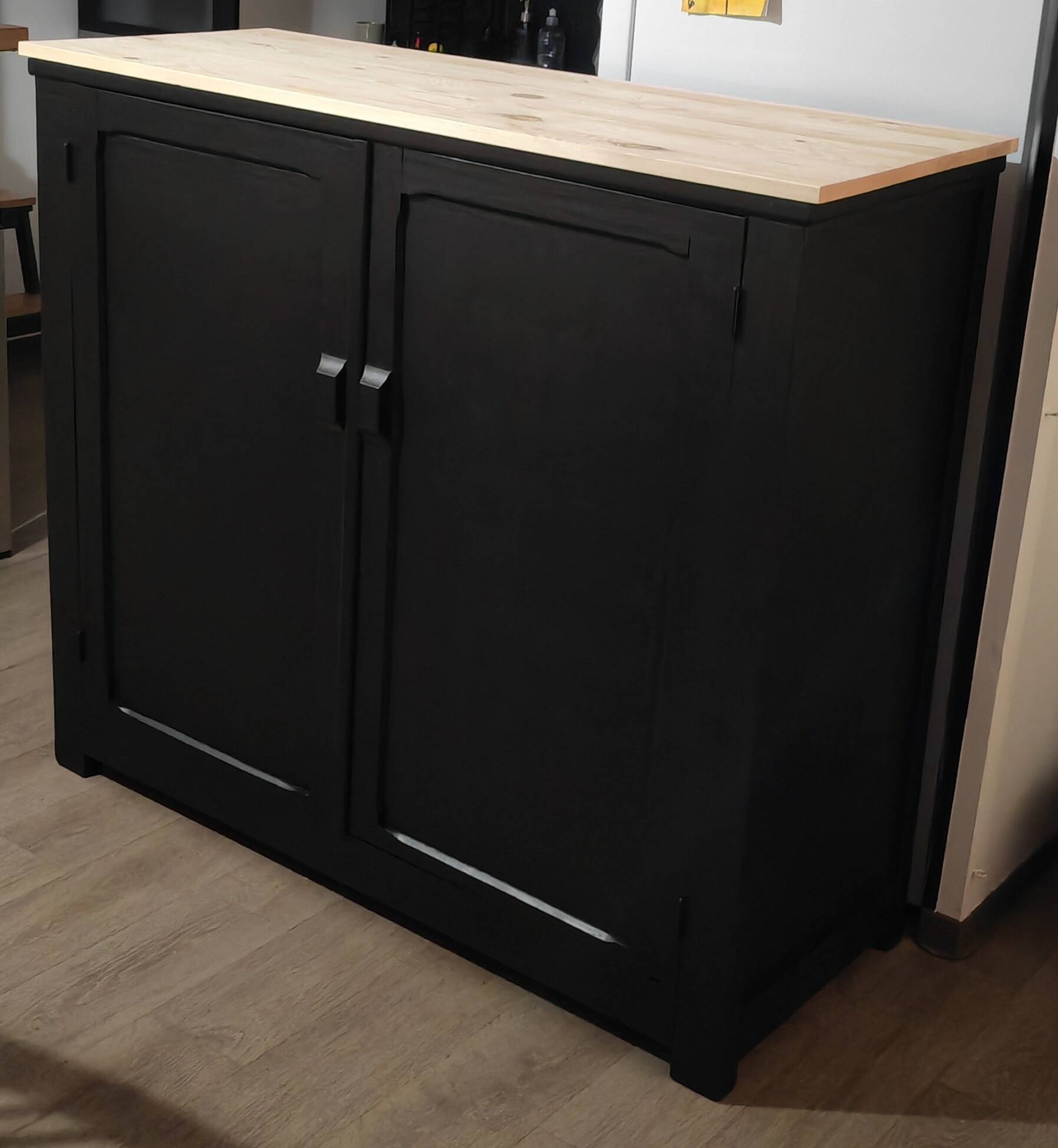 Parisian sideboard in black painted wood