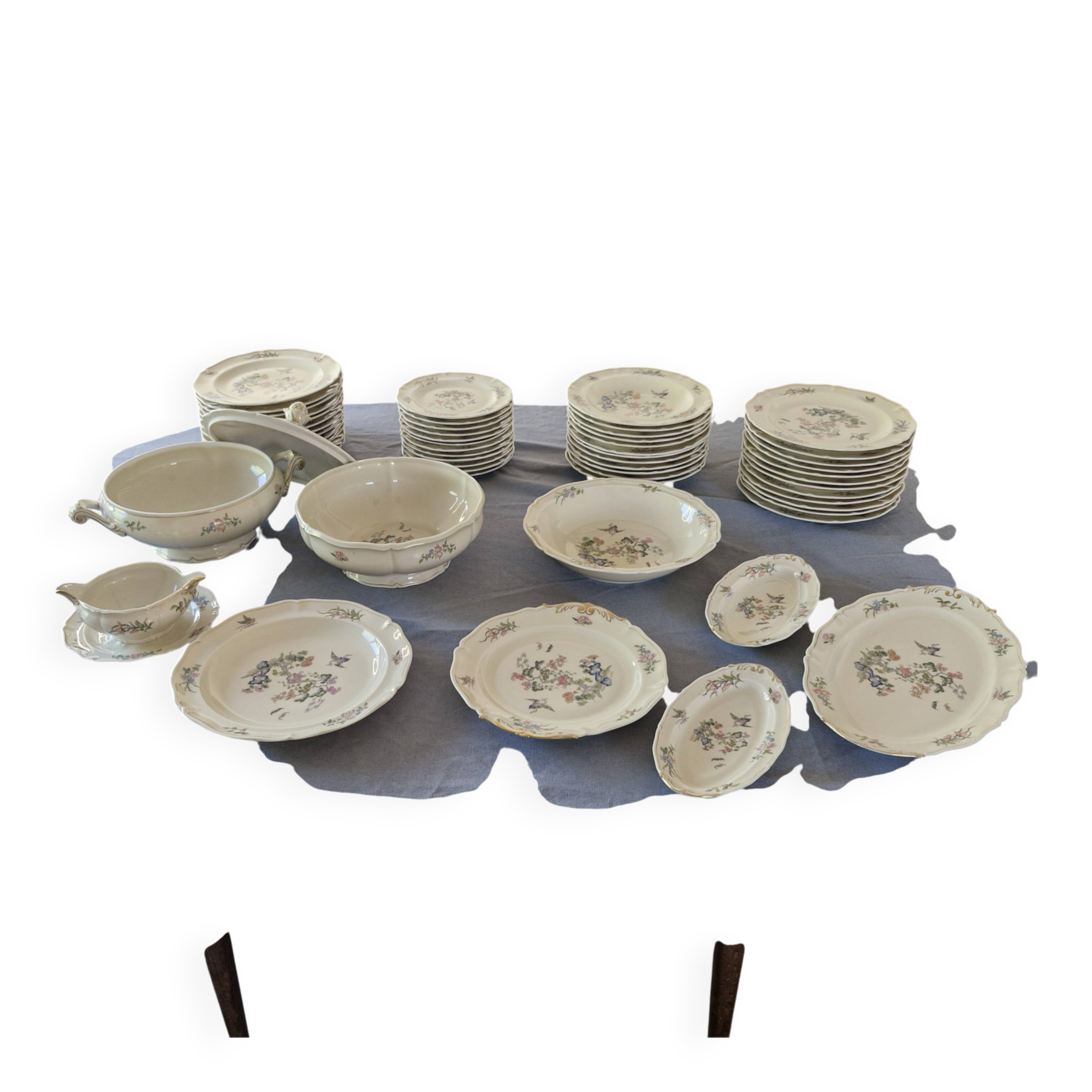Limoges porcelain table service from the Old Royal Factory – 58 pieces