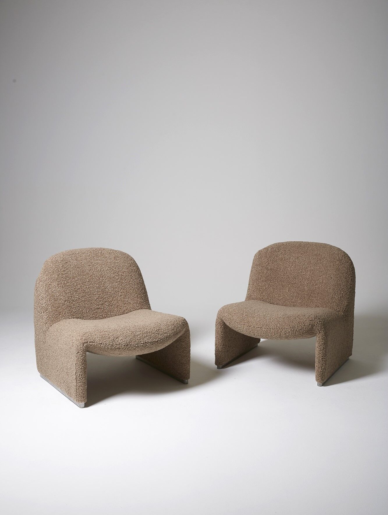 Pair of Alky armchairs by Giancarlo Piretti for Artifort 1970s