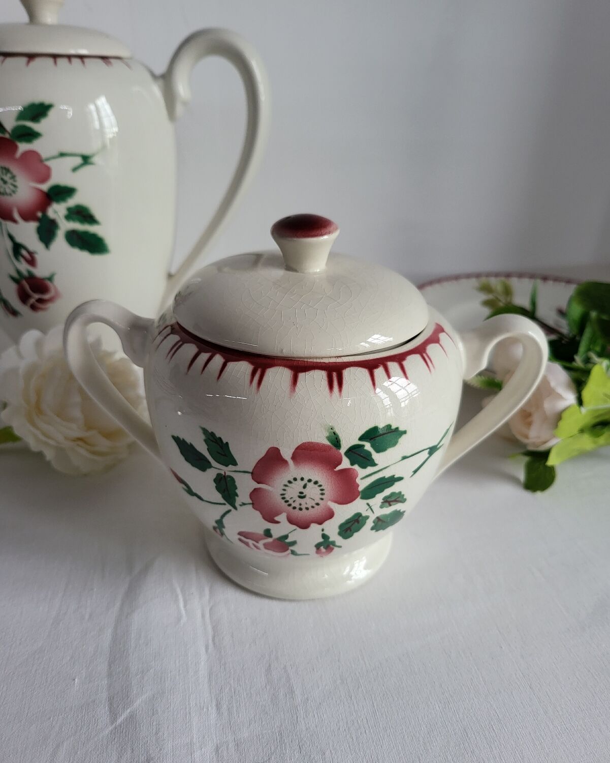 Sarreguemines earthenware sugar bowl, Epernay pattern