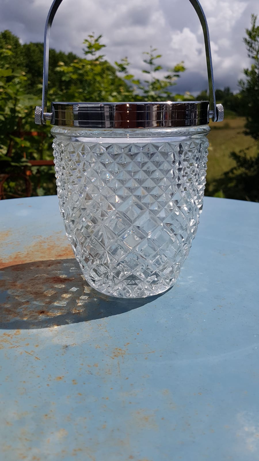 Crystal ice bucket
