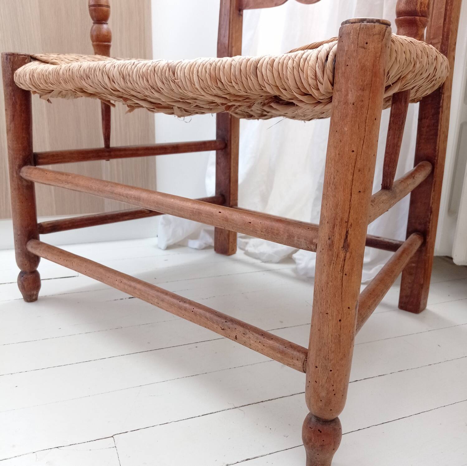 Straw country armchair