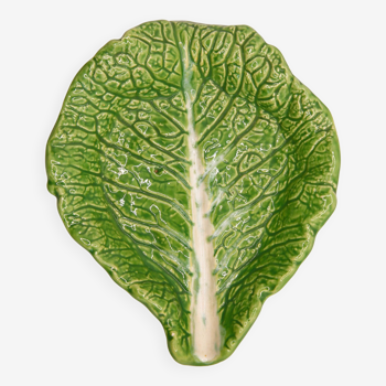 Trompe l'oeil cup bright green cabbage leaf in slip