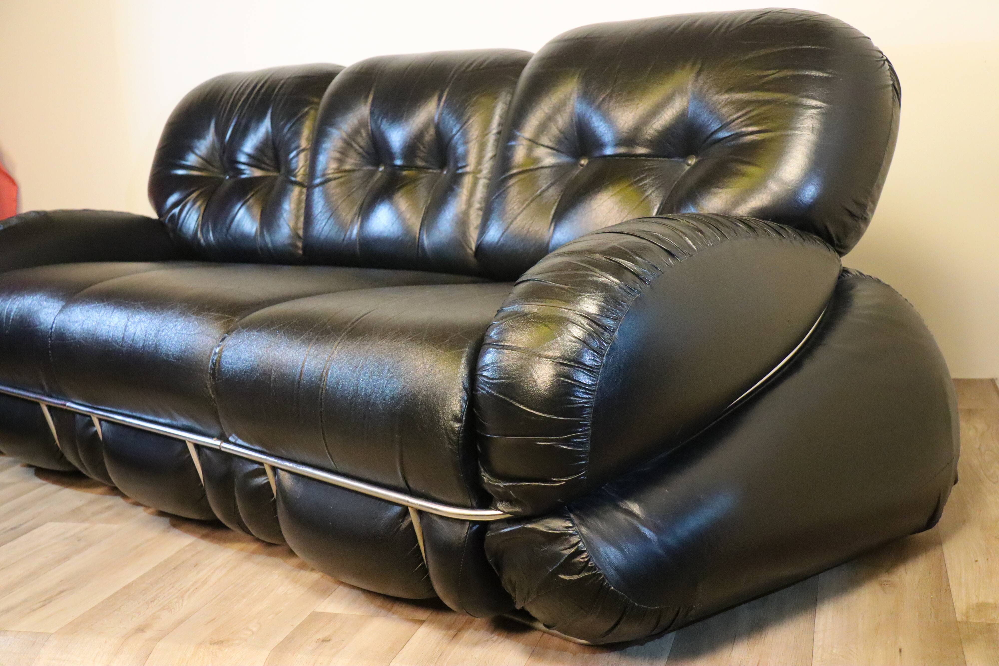 Italian vintage sofa by Adriano Piazzesi 1970