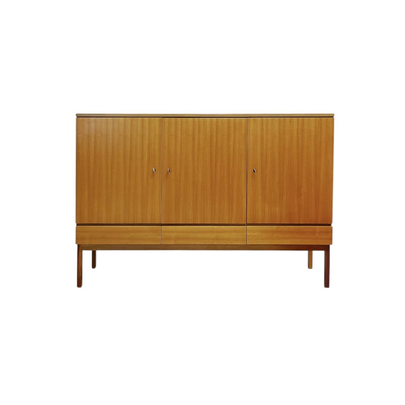 Buffet haut des années 70