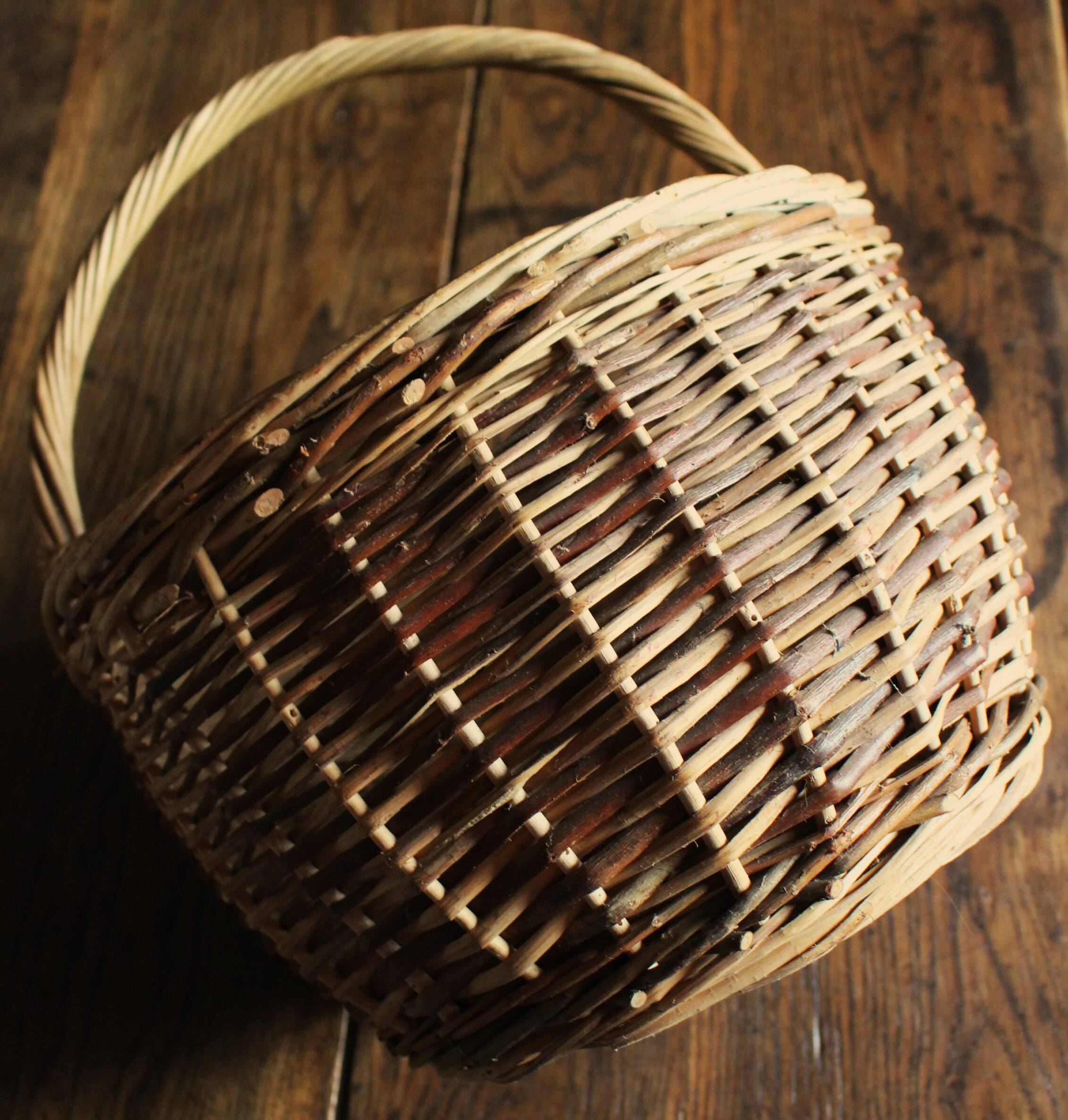 Large round vintage wicker basket