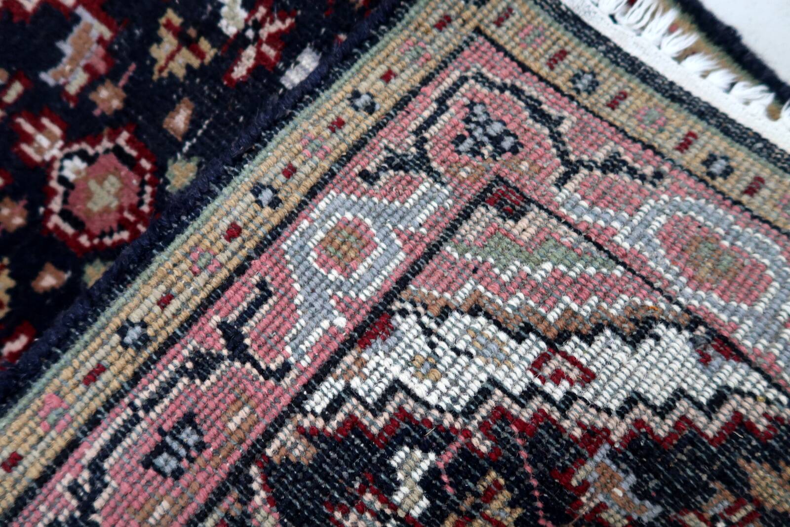 Tapis vintage indien Indo-Mahal fait main en laine – 61 x 88 cm – 1970s