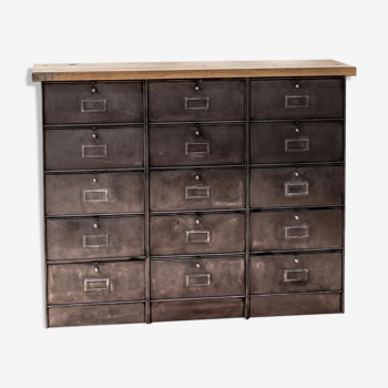 Cabinet with 15 Roneo clamshell lockers and oak tray 1950s