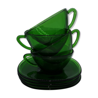 4 cups and green glass saucers brand Vereco vintage