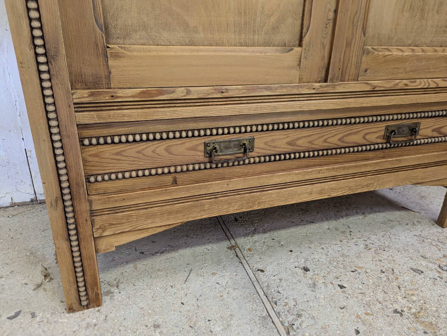 Antique 1900s linen wardrobe
