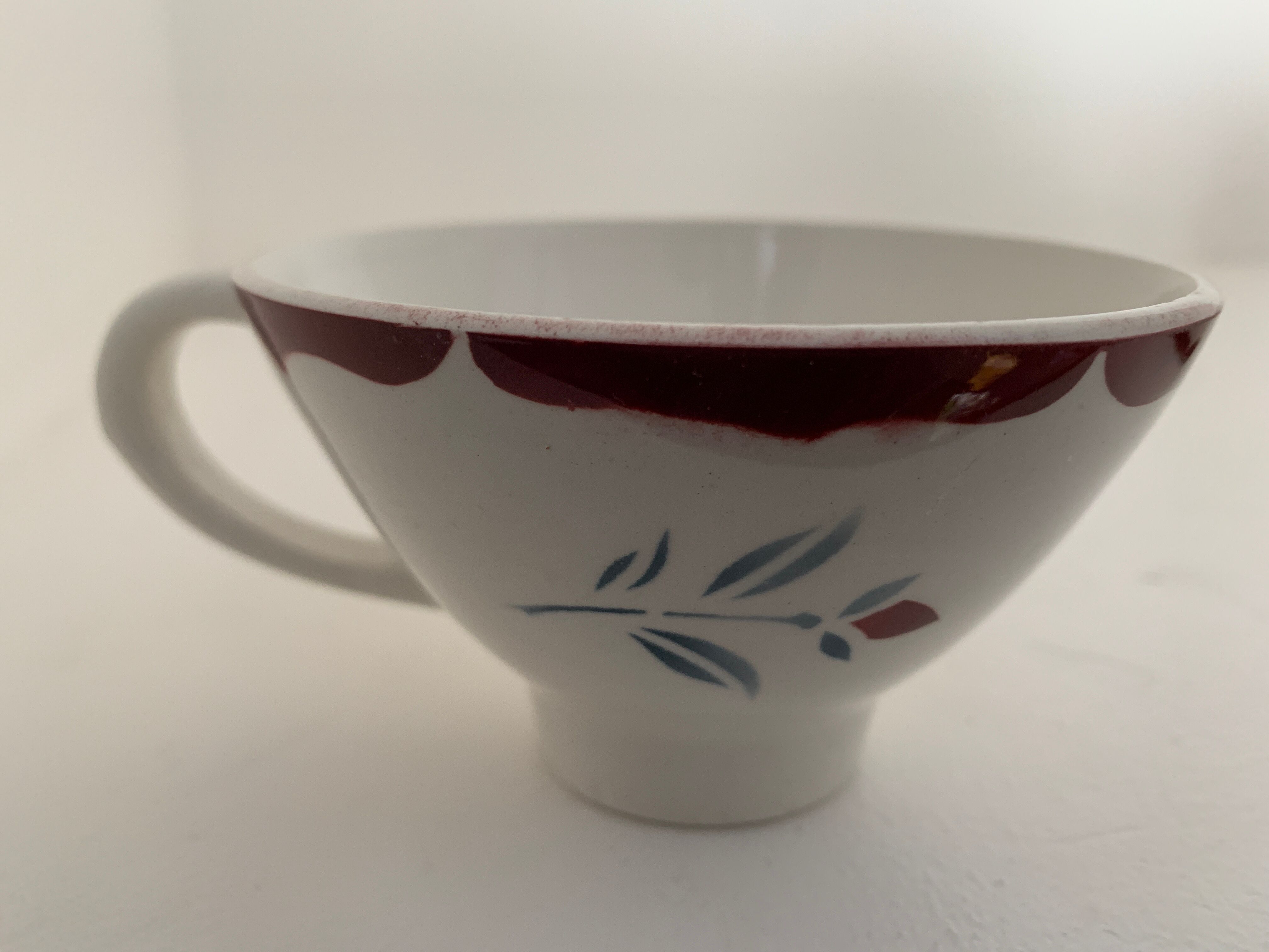 4 coffee cups old Moulin des Loups, France
