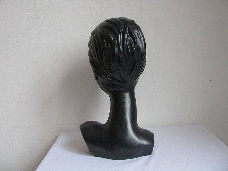 Twiggy hat head 1970