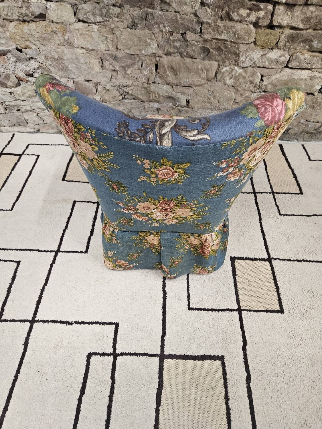 Fauteuil coktail en tissu fleuri, 1960