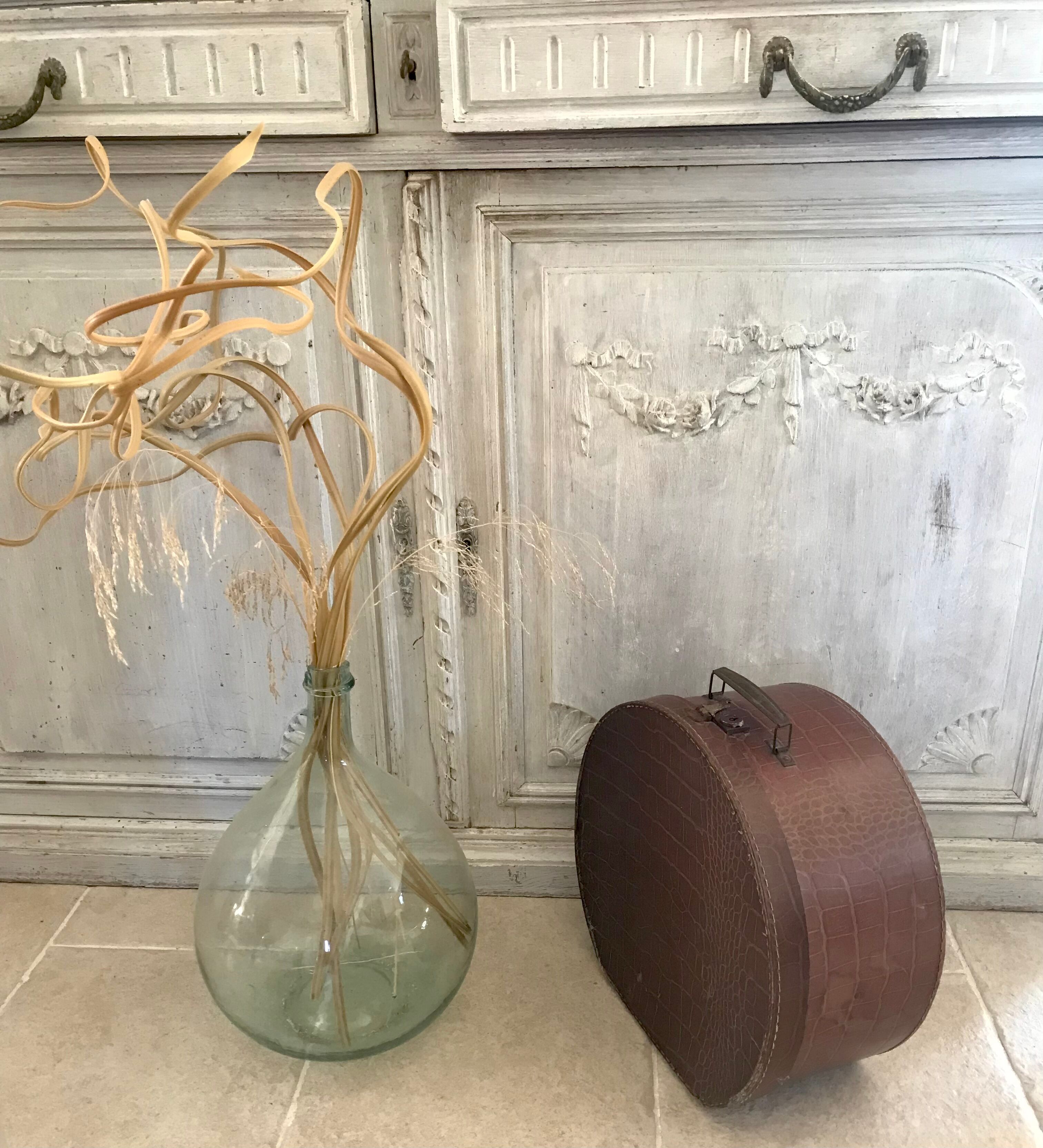 Early XXth hat box