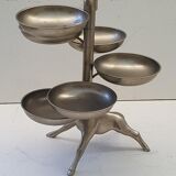 Giraffe-shaped table servant