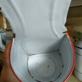 Pot en tôle émaillée