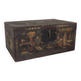 Coffre ancien en bois avec illustrations de vases en porcelaine (1900) #2