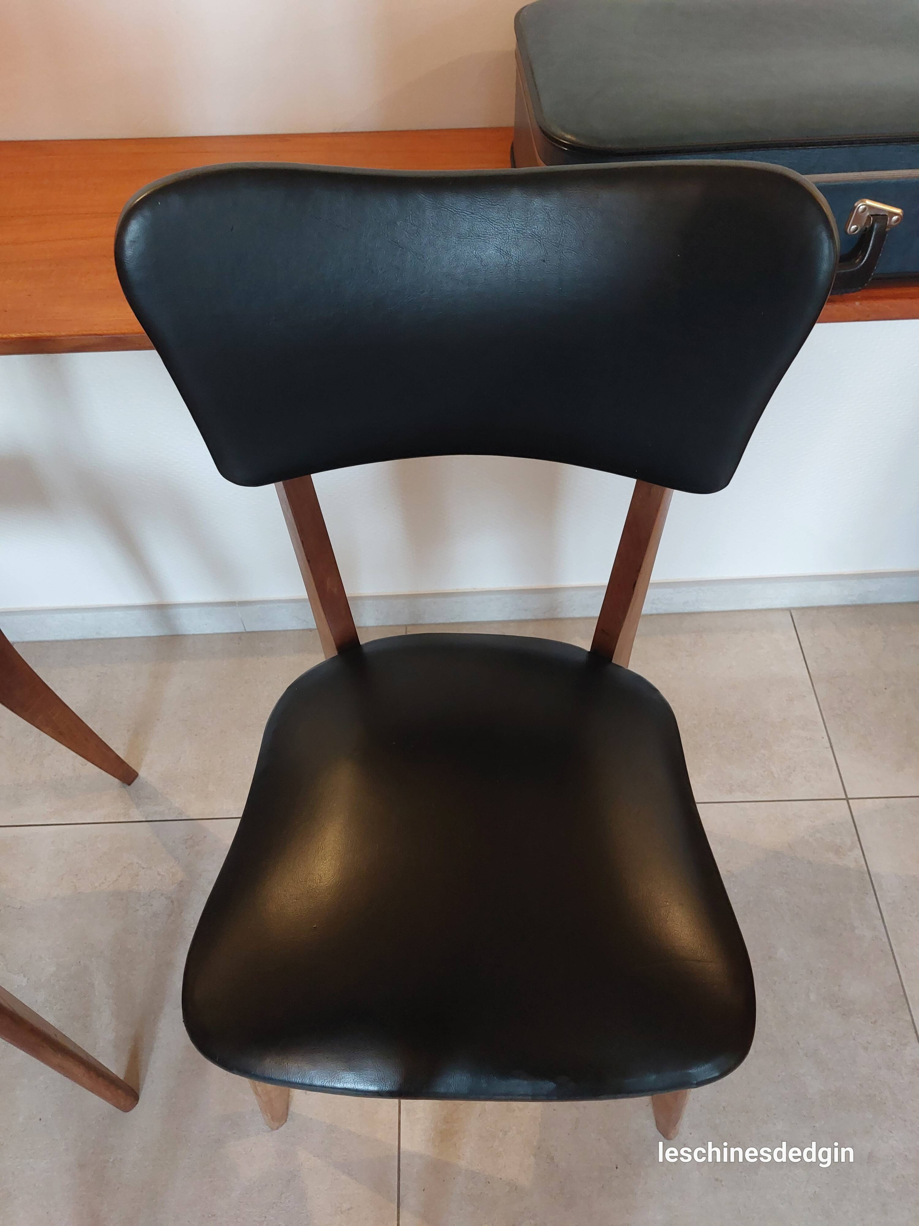 5 chairs in wood and black faux leather, Scandinavian style