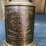Kerosene lamp bee