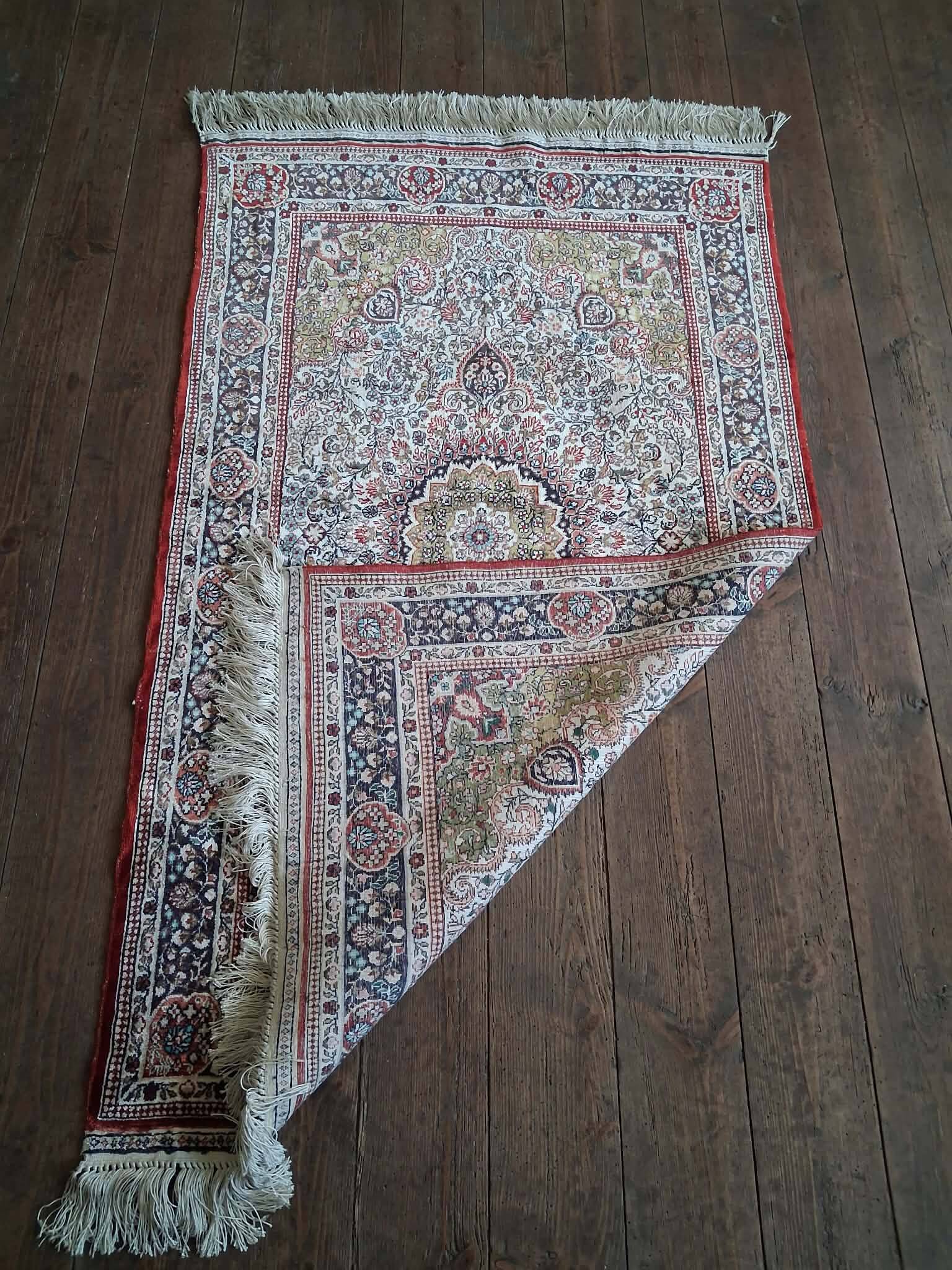 Chinese Hereke silk handmade carpet