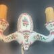 Paire d'appliques en faience de l'Est décor fleuri